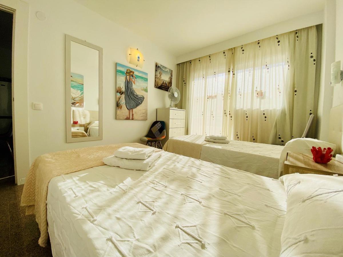 Orange And White Apartment In Yumbo San Bartolome de Tirajana  Exterior photo