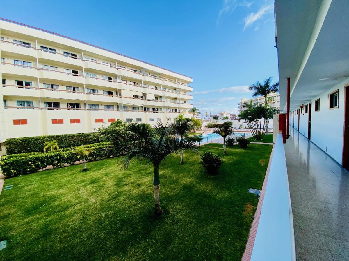 Orange And White Apartment In Yumbo San Bartolome de Tirajana  Exterior photo