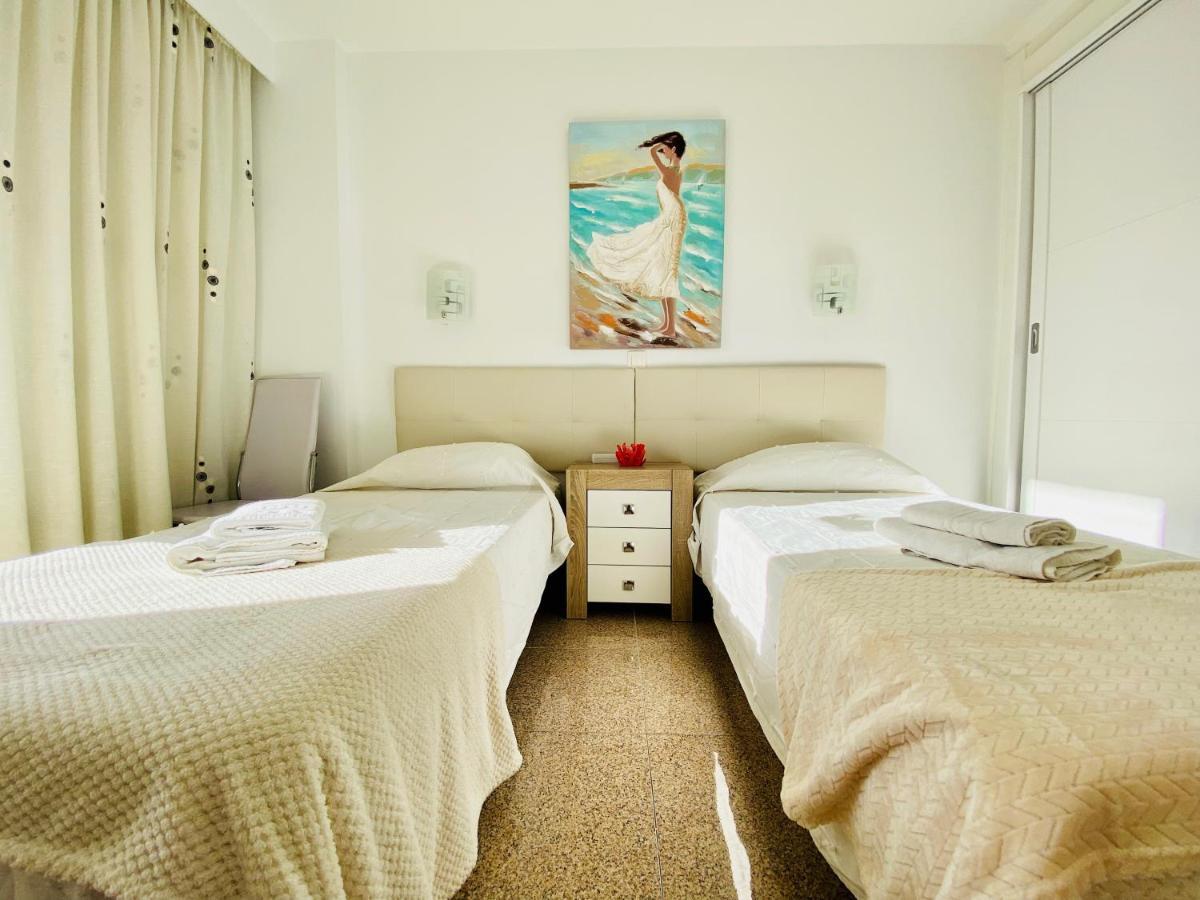 Orange And White Apartment In Yumbo San Bartolome de Tirajana  Exterior photo